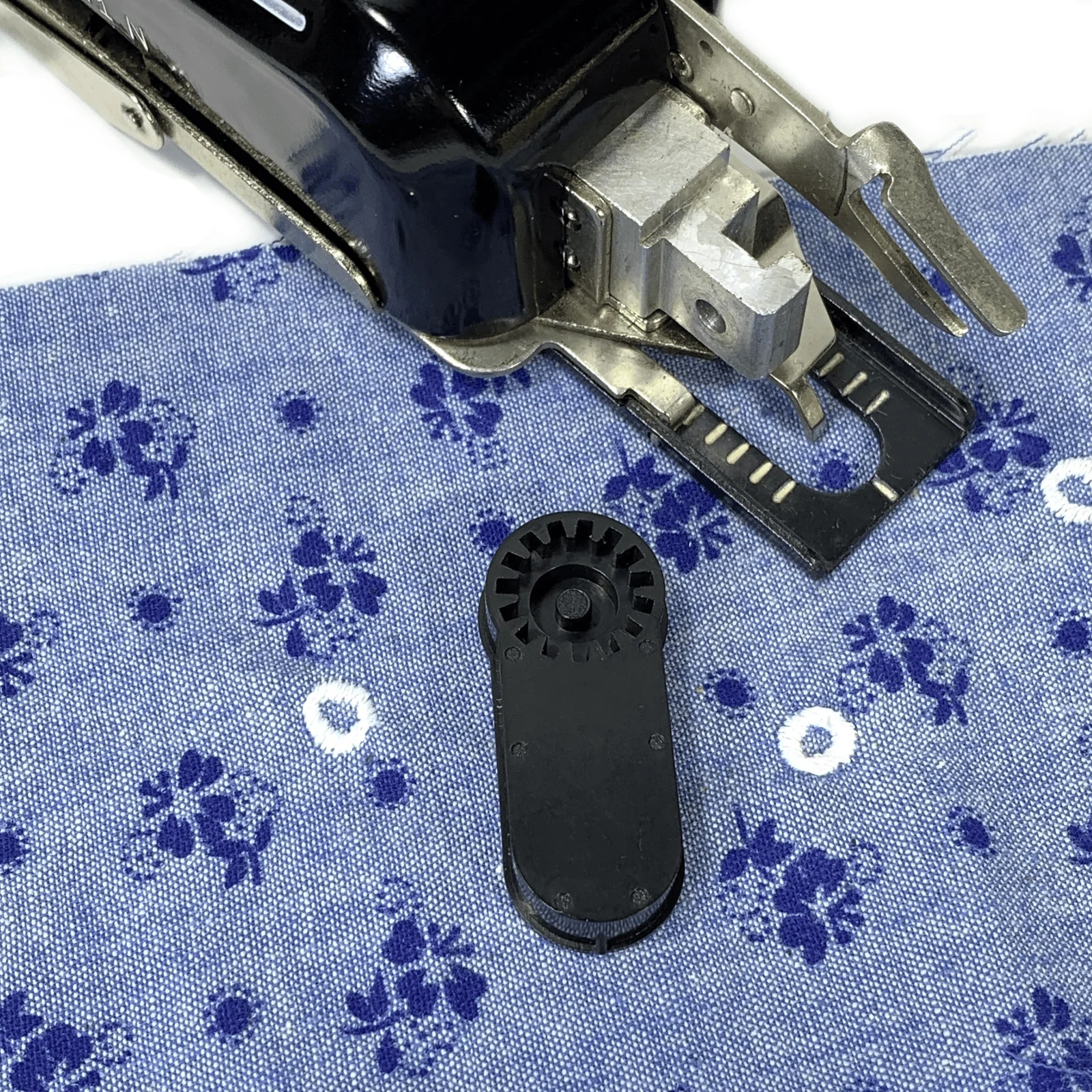 New Eyelet Template Cam for Singer Sewing Machine Buttonholer Attachment - Image 2