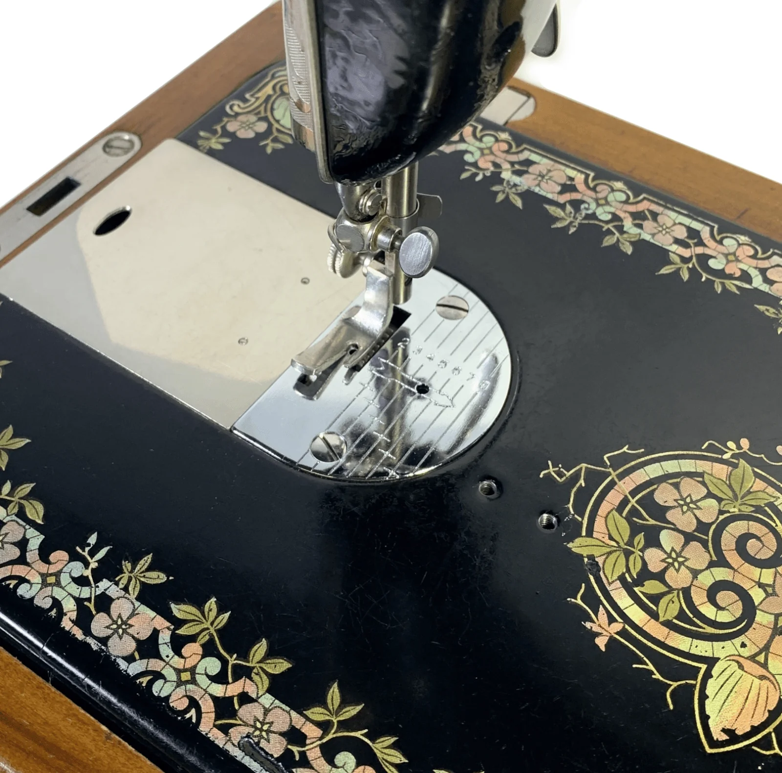 New Singer Class 15 201 Sewing Machine Graduated Needle Throat Plate 125319 - Image 3