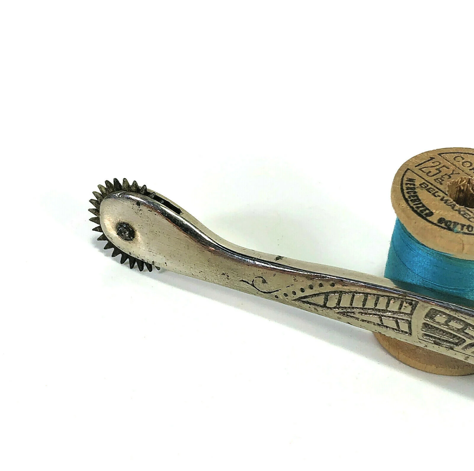 Rare 30s Singer Sewing Machine Solid Cast Nickel Art Deco Pattern Tracing Wheel - Image 4