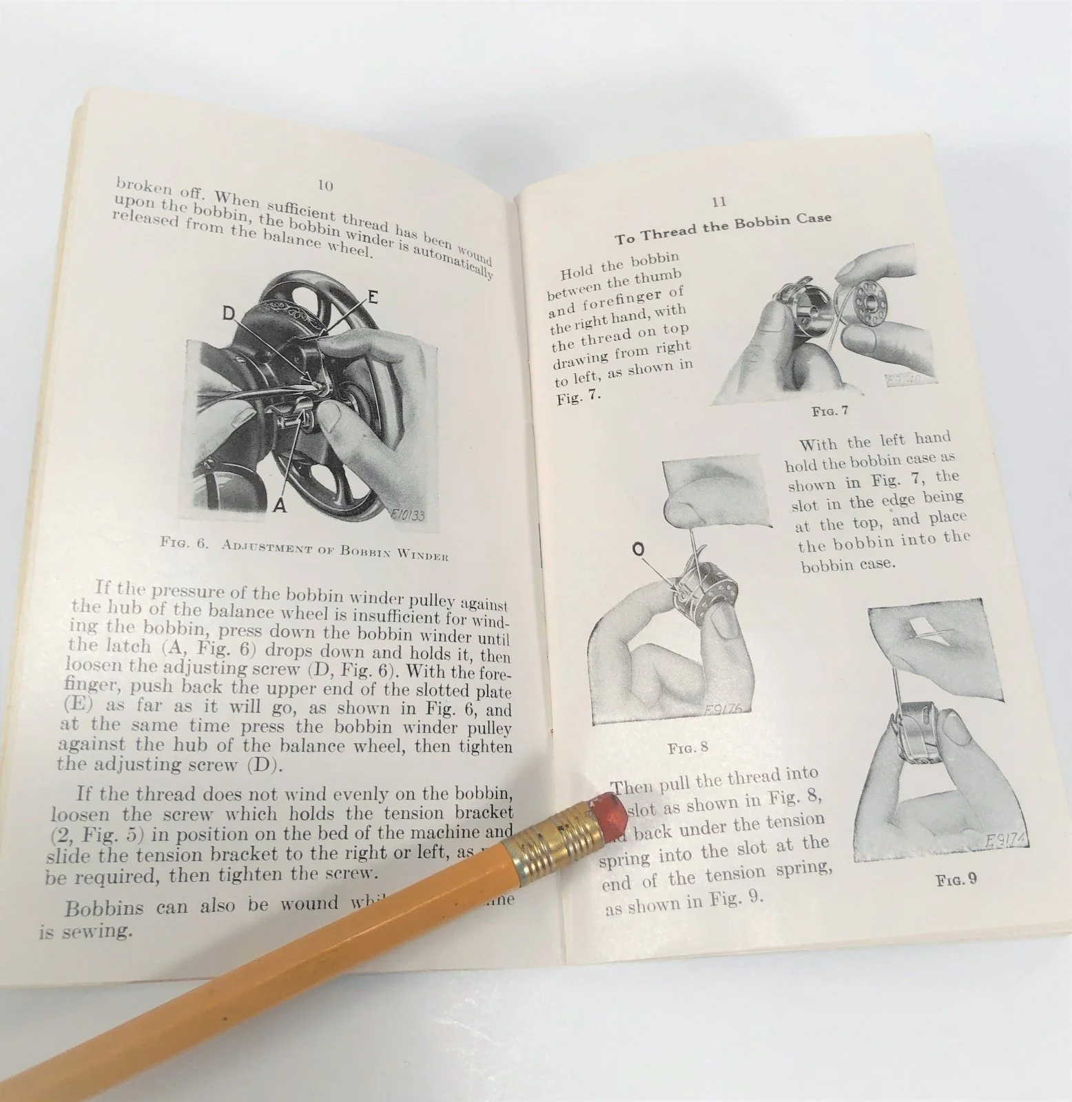 Singer 15-88 15-89 Treadle Hand Crank Sewing Machine Instruction Manual Original 1940 - Image 4