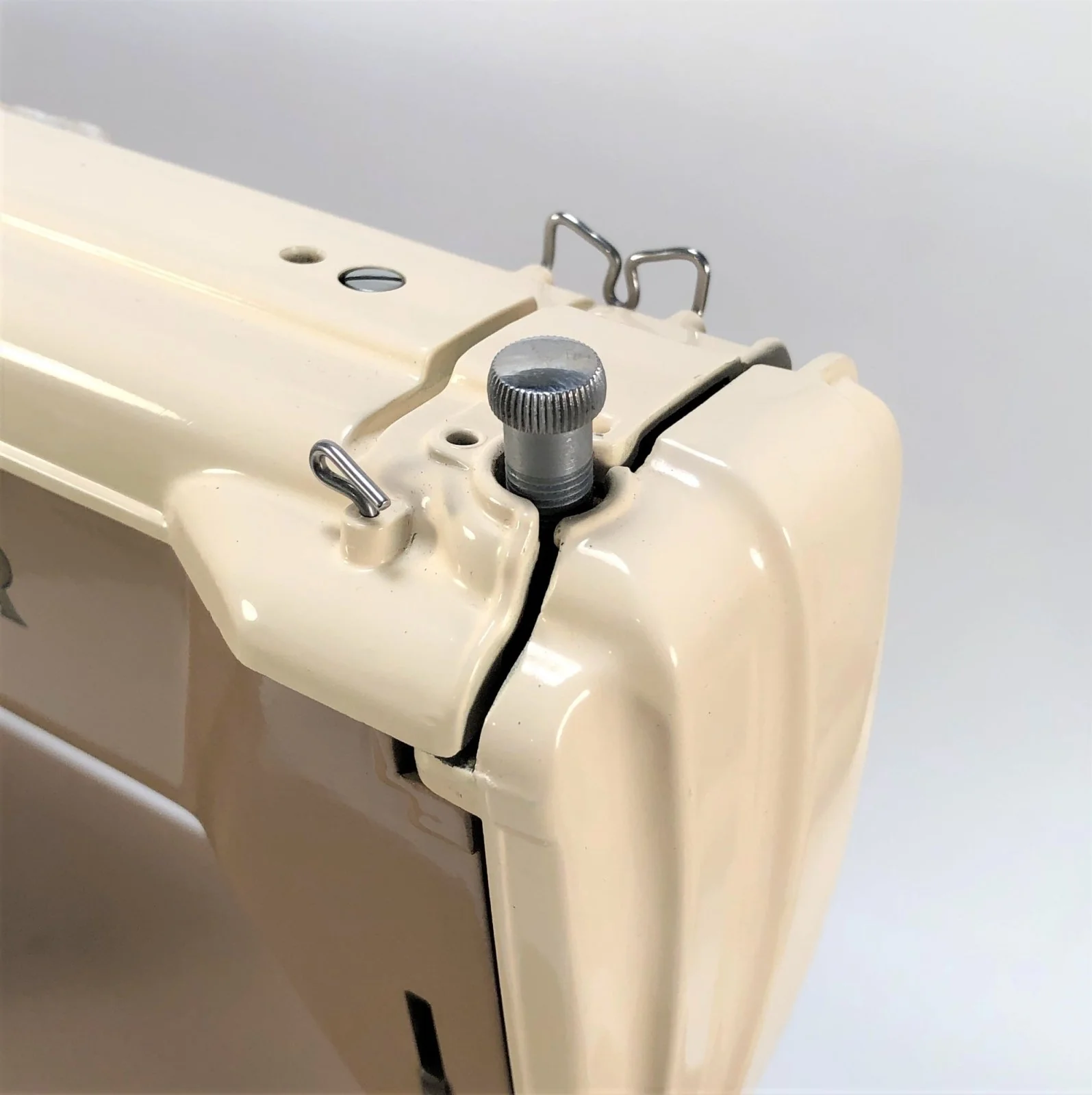 Singer 301 Blackside Presser Bar Pressure Regulating Thumb Screw Knob Simanco 140586 B - Image 3