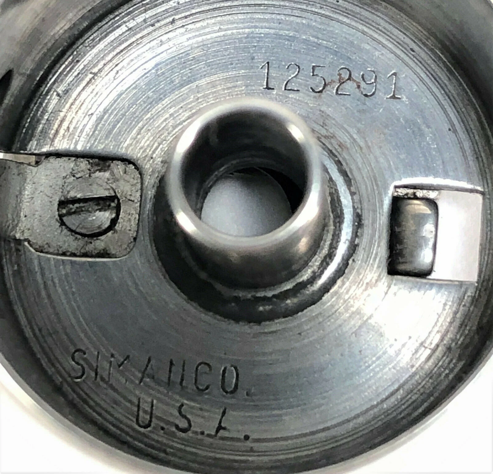 Singer Class 15 Sewing Machine Bobbin Case Original Simanco 125291 15-88 15-90 15-91 V - Image 4