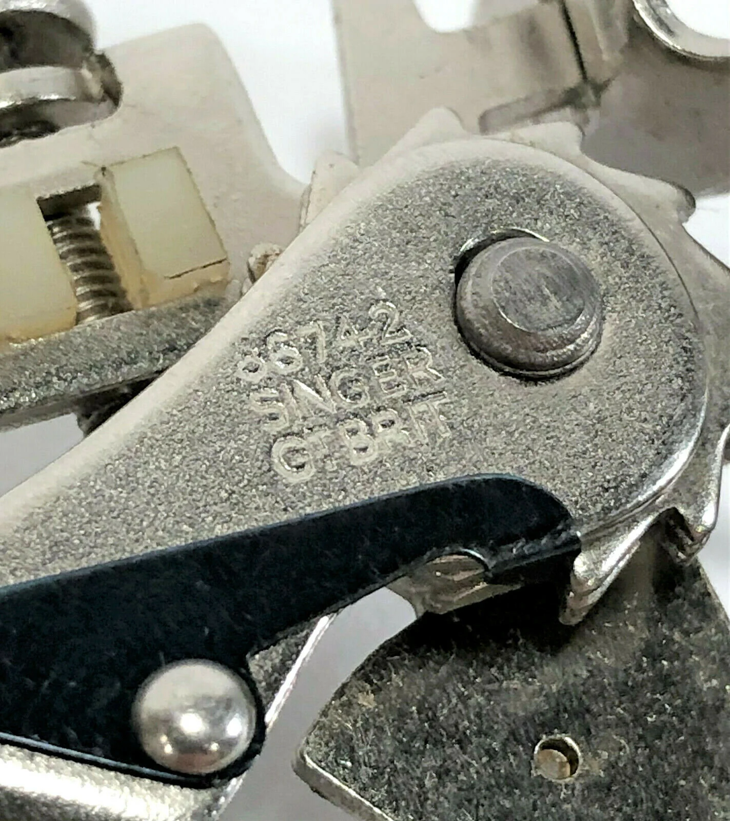 Singer Low Shank Sewing Machine Ruffler Foot Attachment Simanco 86742 - Image 3