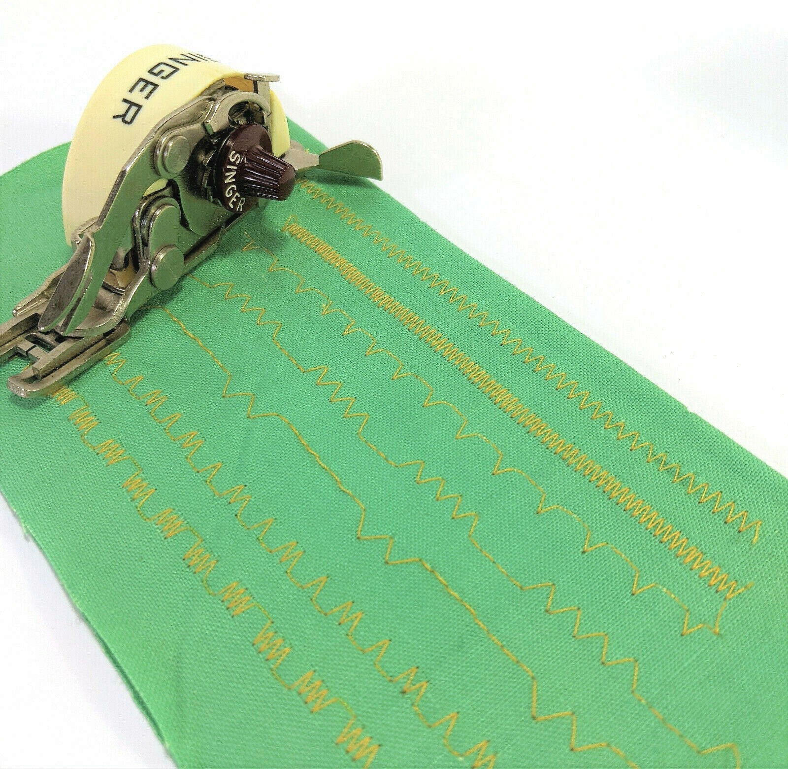 Singer Sewing Machine Low Shank Swiss Automatic Zigzag Attachment Simanco 160991 - Image 5
