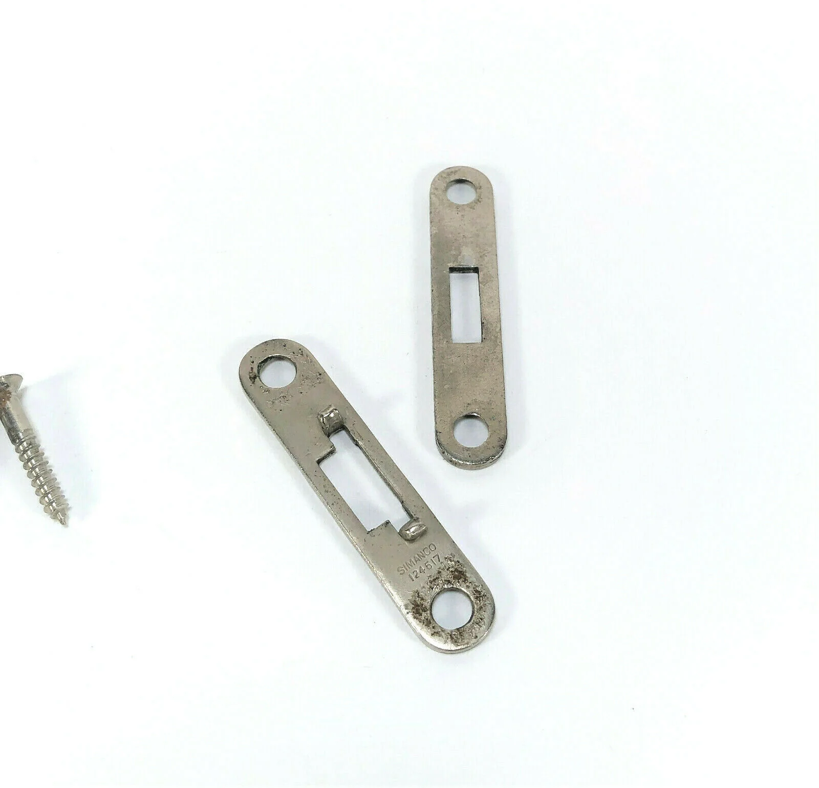 Singer Sewing Machine Bentwood Case Base Latch Plate Set Simanco 124517 87427 - Image 4