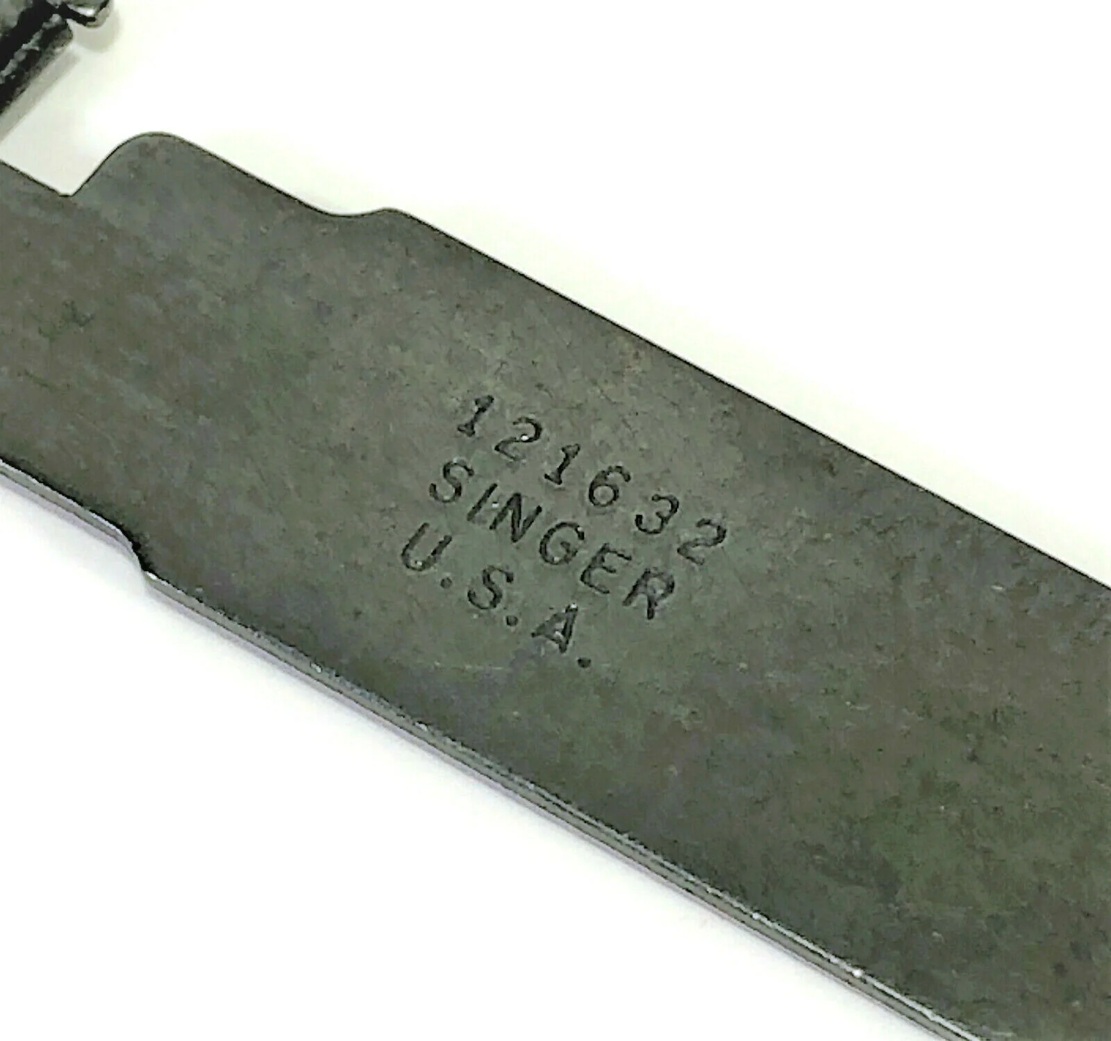 Singer Sewing Machine Blackside Universal Needle Threader Simanco 121632 - Image 3