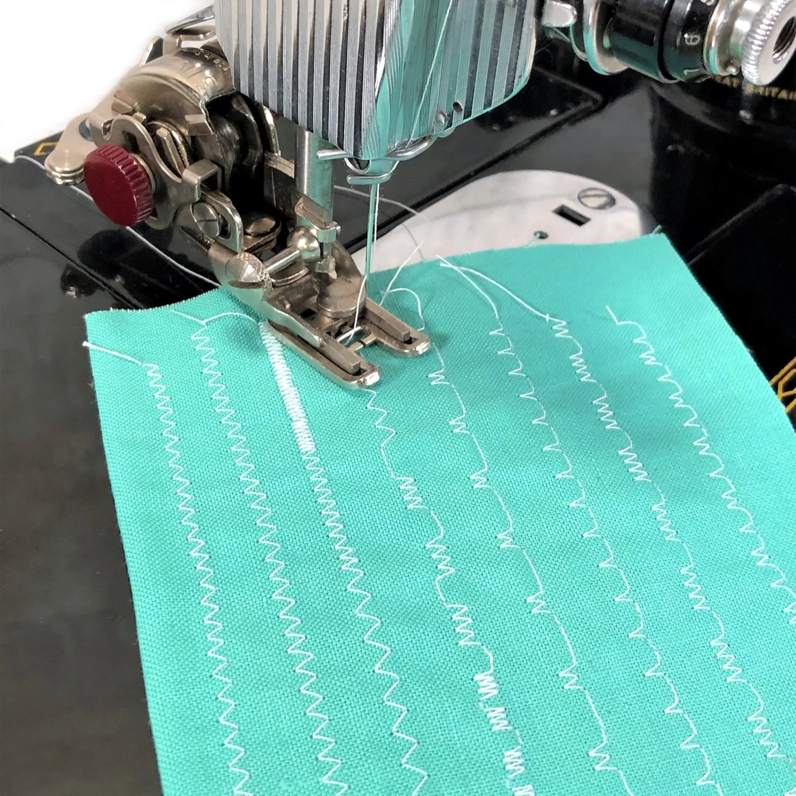 Singer Sewing Machine Low Shank Swiss Automatic Zigzag Attachment Simanco 160990 - Image 6