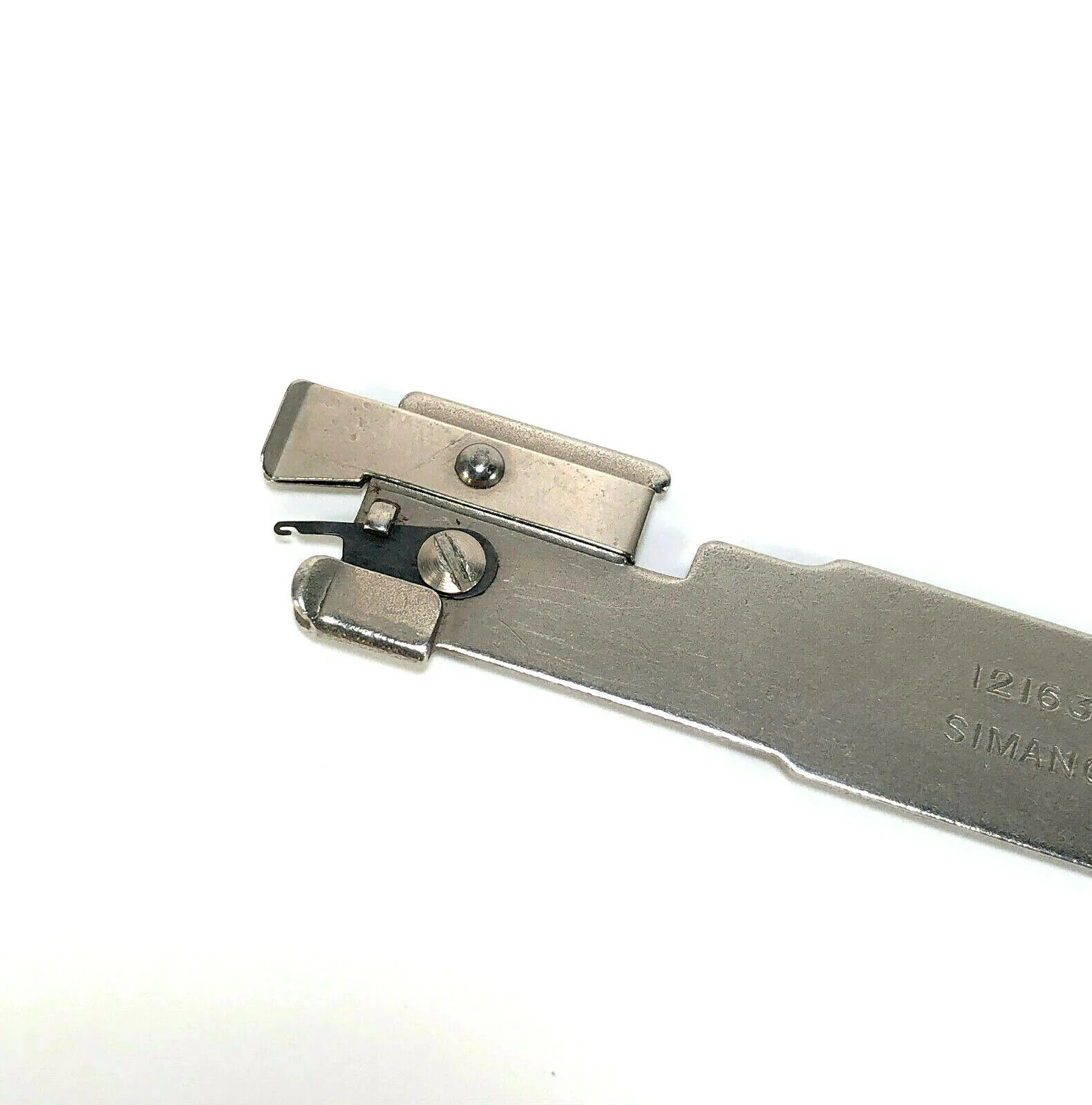 Singer Sewing Machine Universal Needle Threader Simanco 121632 - Image 2
