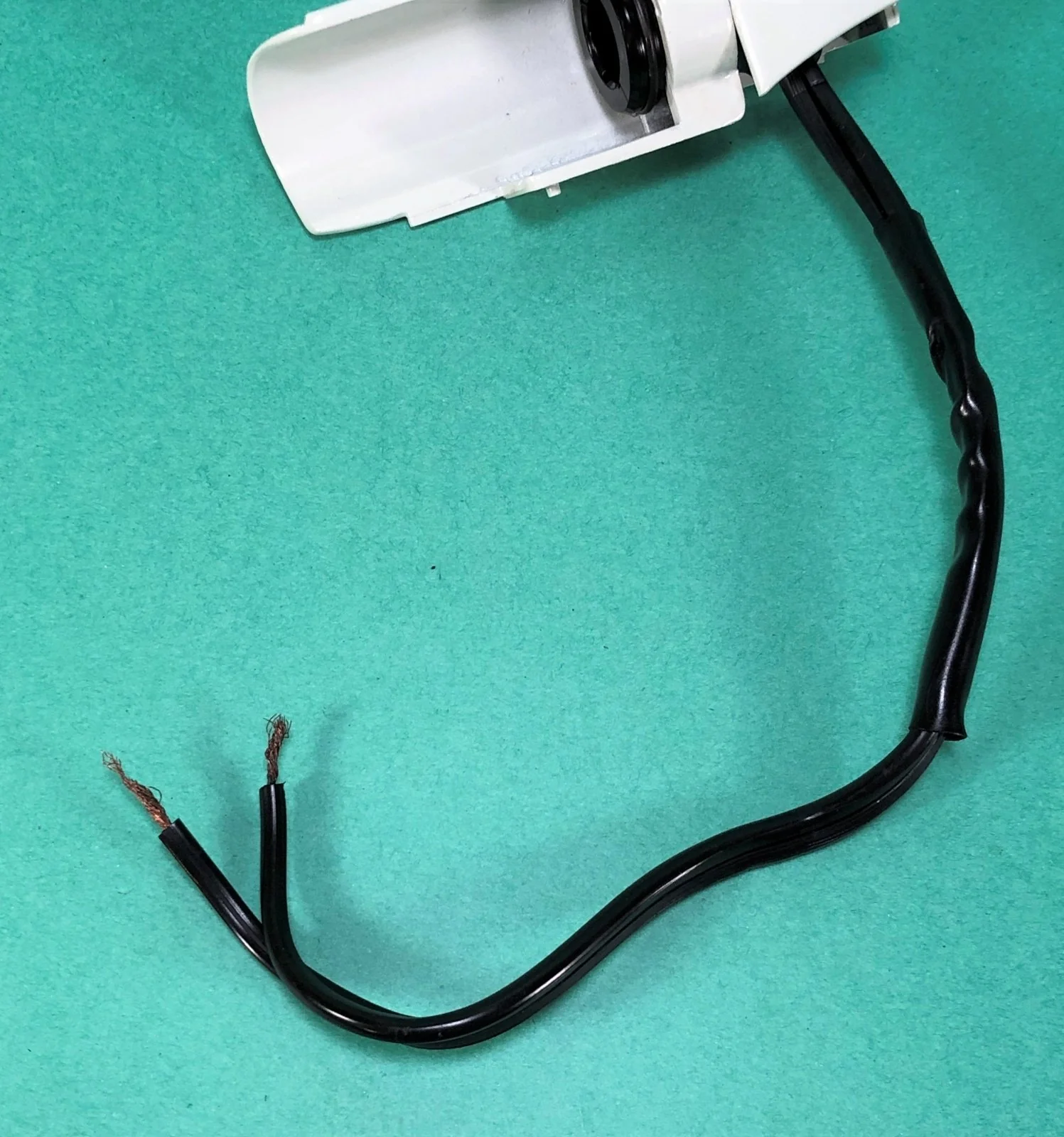 Singer White 221K Featherweight Light Socket Shroud Assembly Simanco 87064 - Image 5