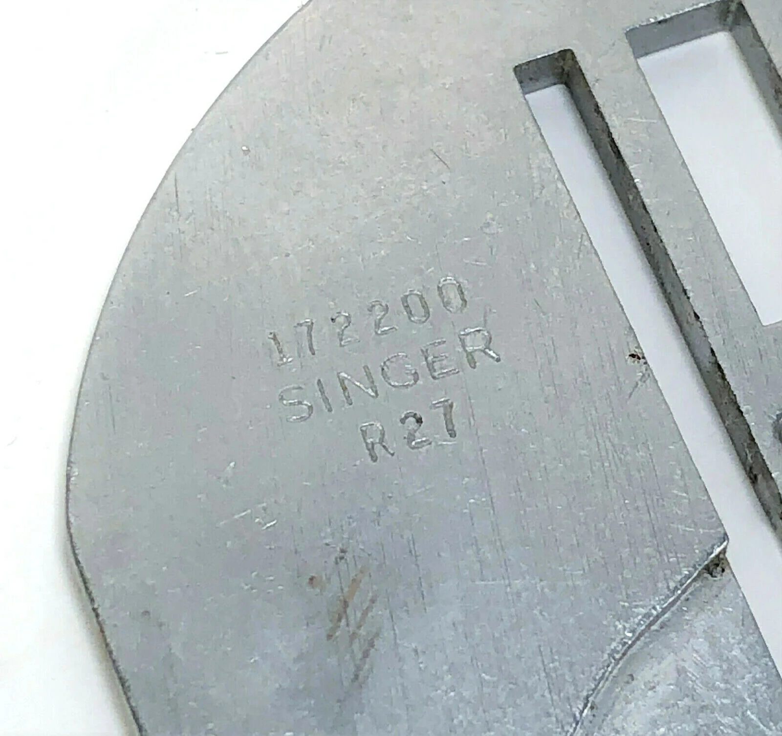 Singer 401 403 500 503 600 Sewing Machine Zigzag Needle Throat Plate Simanco 172200 - Image 3