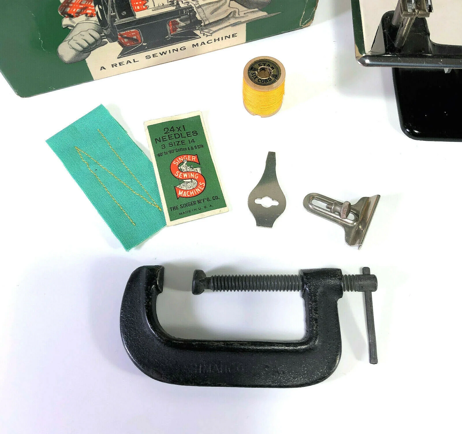 Vintage Singer Model 20 Sewhandy Child's Toy Hand Crank Sewing Machine - Image 2