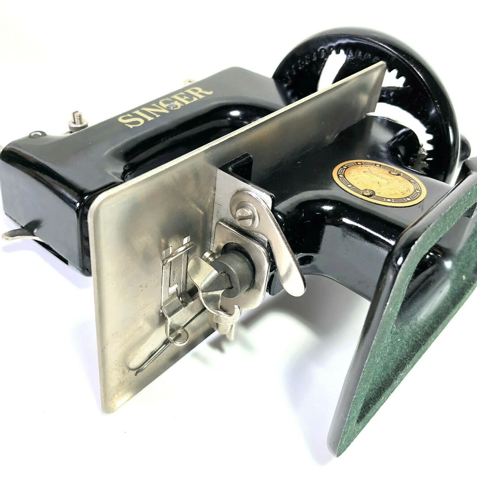 Vintage Singer Model 20 Sewhandy Child's Toy Hand Crank Sewing Machine - Image 7